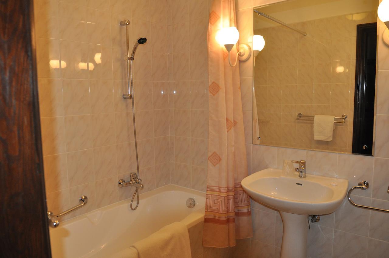 Hotel "Zajazd Napoleonski" Warsawa Ruang foto
